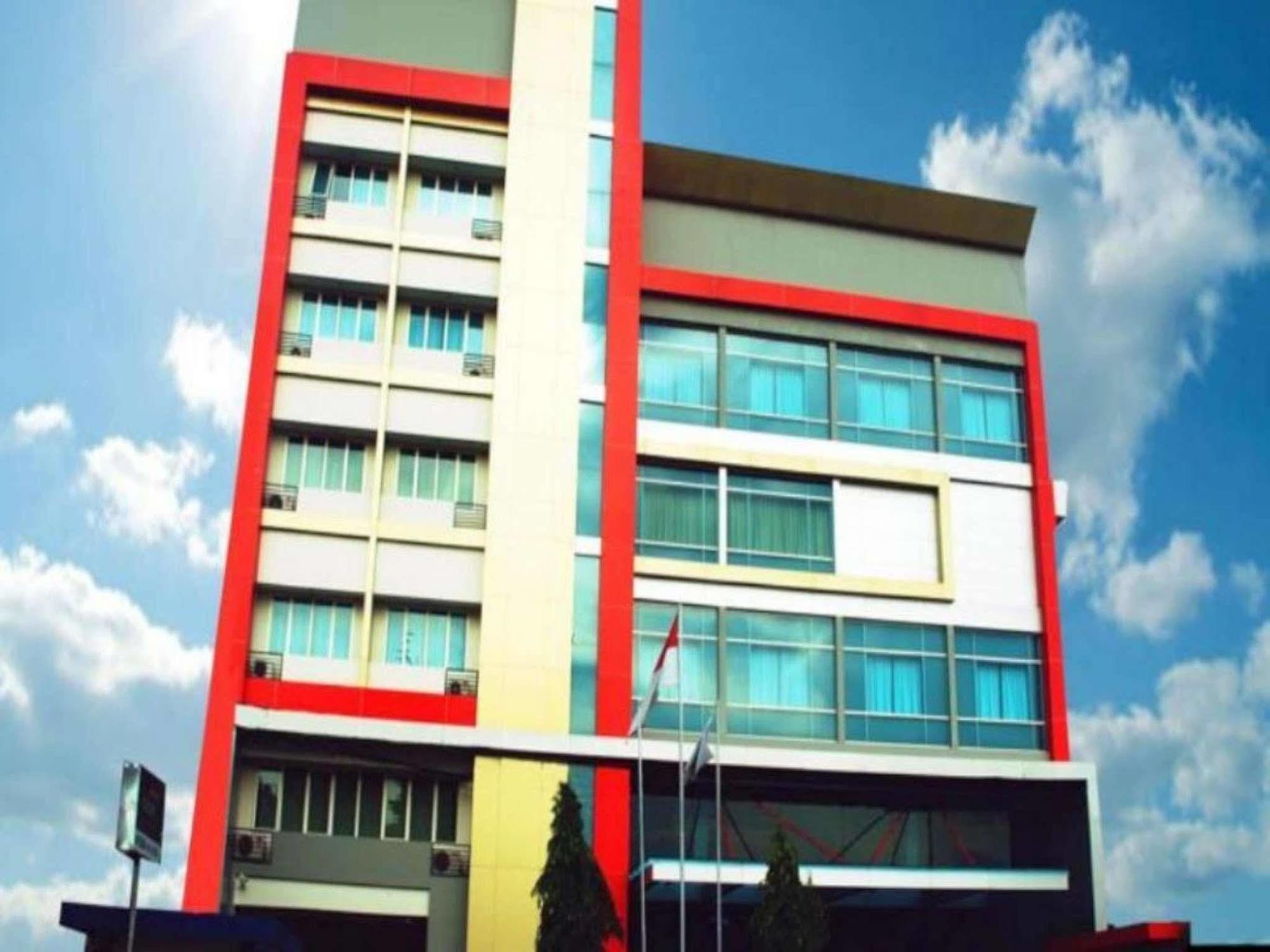 Yello Hotel Самаринда Экстерьер фото